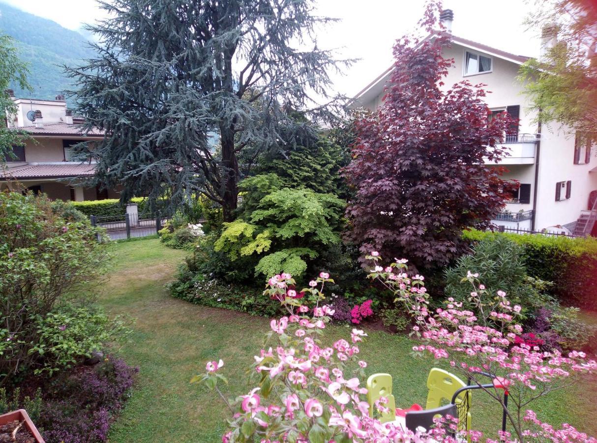 B&B Da Lori Tirano Bagian luar foto