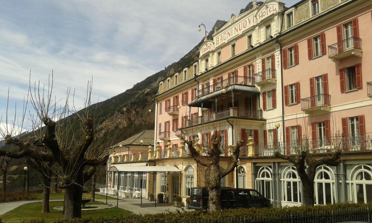 B&B Da Lori Tirano Bagian luar foto