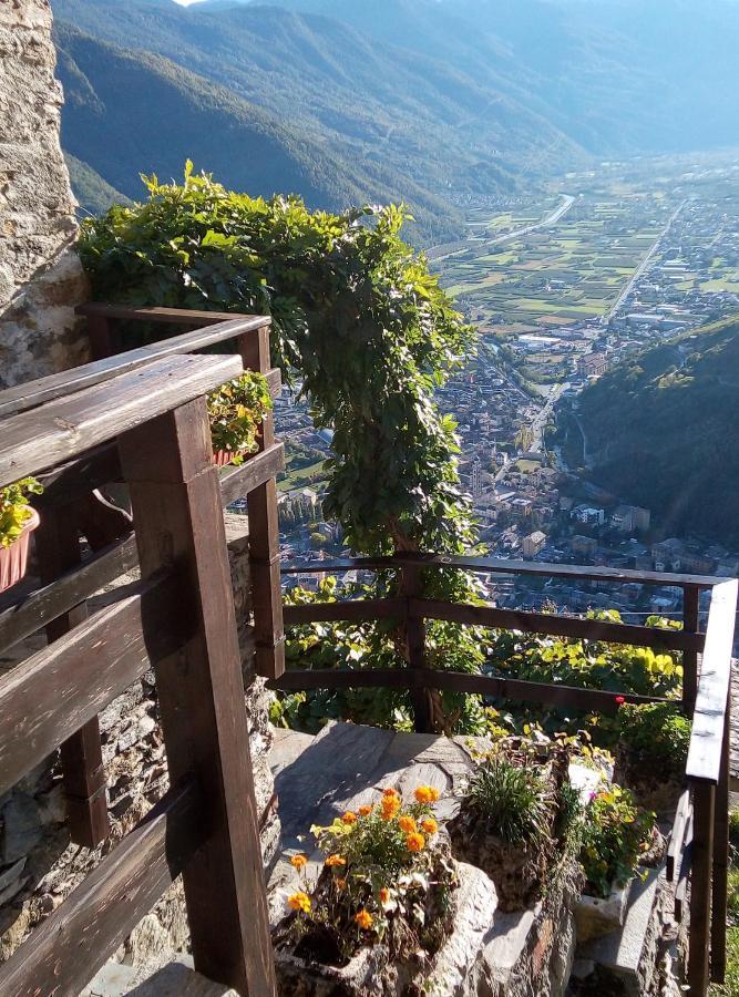B&B Da Lori Tirano Bagian luar foto