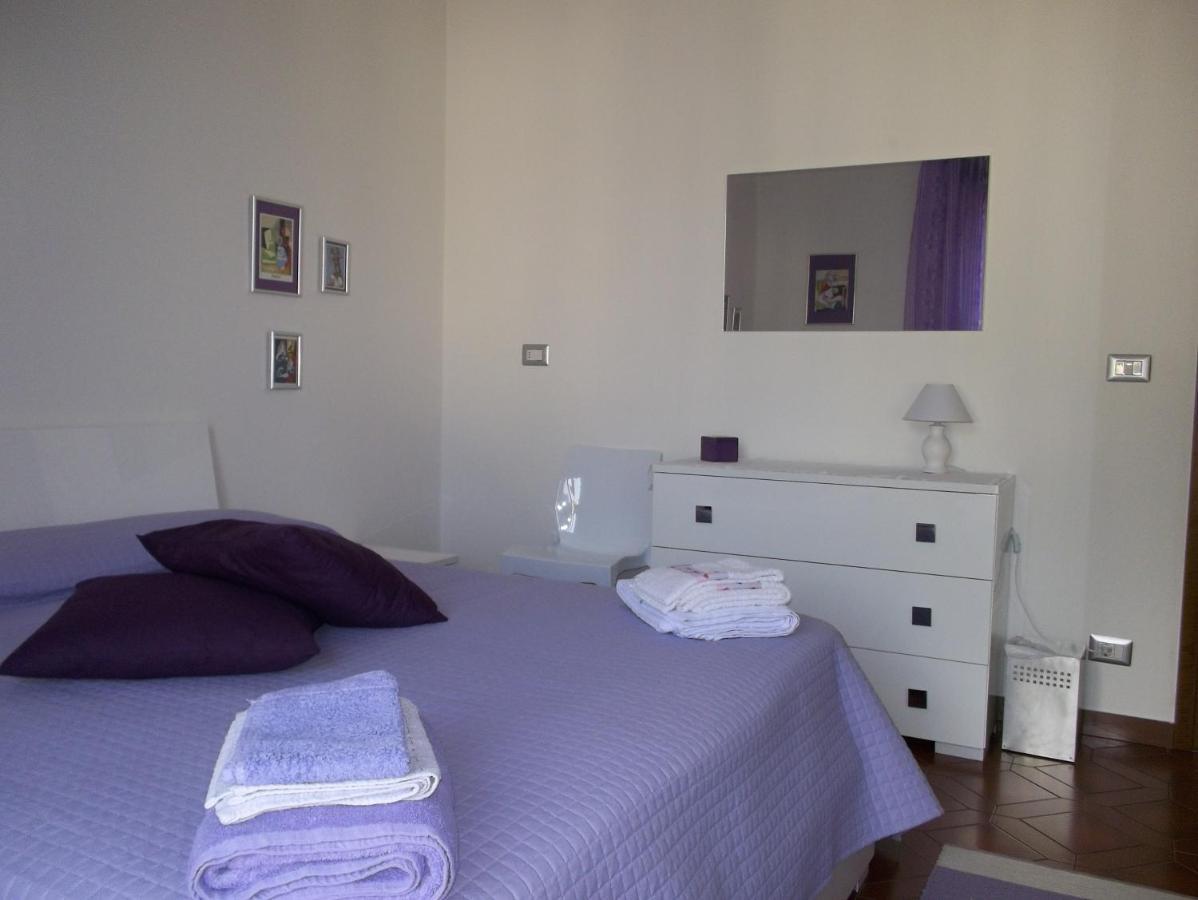 B&B Da Lori Tirano Bagian luar foto